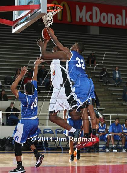 Thumbnail 2 in Duncanville vs. Lancaster (McDonald's Texas Invitational) photogallery.