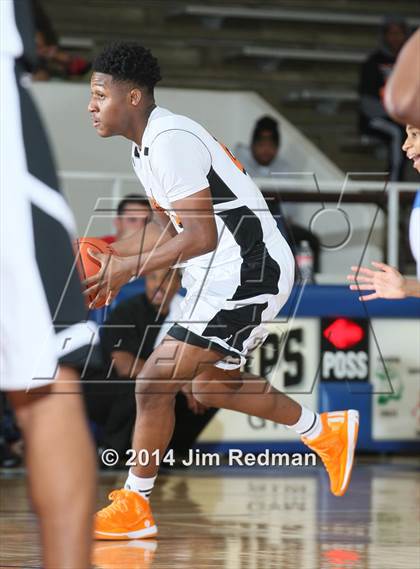 Thumbnail 3 in Duncanville vs. Lancaster (McDonald's Texas Invitational) photogallery.