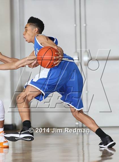 Thumbnail 2 in Duncanville vs. Lancaster (McDonald's Texas Invitational) photogallery.