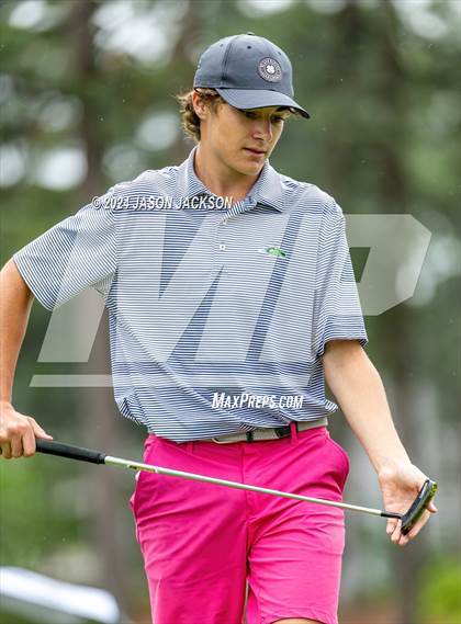 Thumbnail 1 in NCHSAA 4A Finals (Round 2) photogallery.