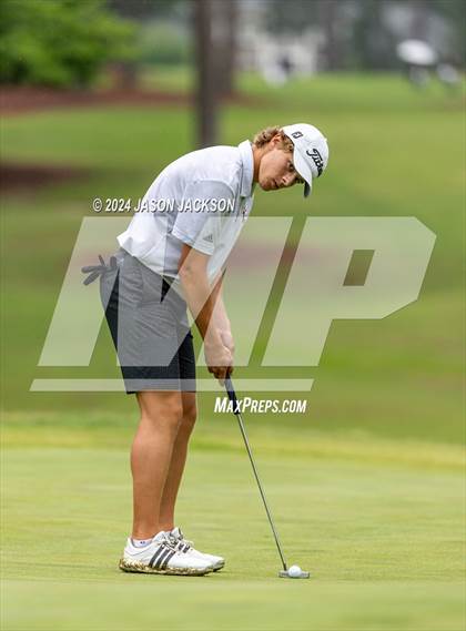 Thumbnail 1 in NCHSAA 4A Finals (Round 2) photogallery.