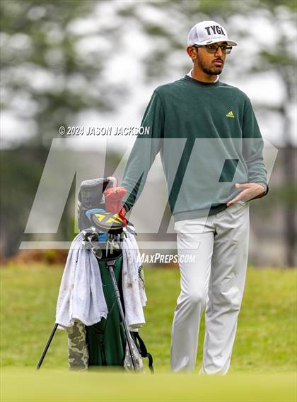 Thumbnail 2 in NCHSAA 4A Finals (Round 2) photogallery.