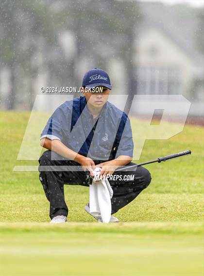 Thumbnail 3 in NCHSAA 4A Finals (Round 2) photogallery.
