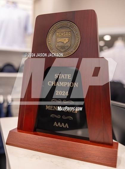 Thumbnail 3 in NCHSAA 4A Finals (Round 2) photogallery.