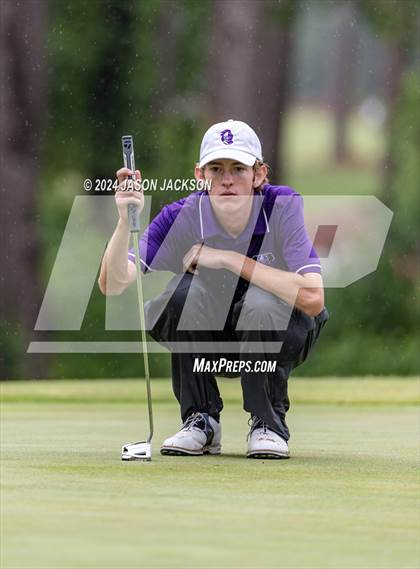 Thumbnail 2 in NCHSAA 4A Finals (Round 2) photogallery.