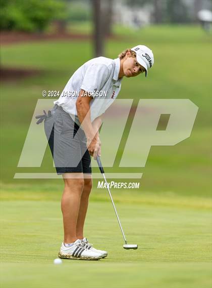Thumbnail 2 in NCHSAA 4A Finals (Round 2) photogallery.