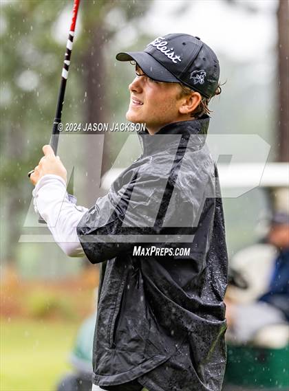 Thumbnail 3 in NCHSAA 4A Finals (Round 2) photogallery.