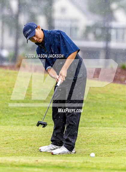 Thumbnail 2 in NCHSAA 4A Finals (Round 2) photogallery.