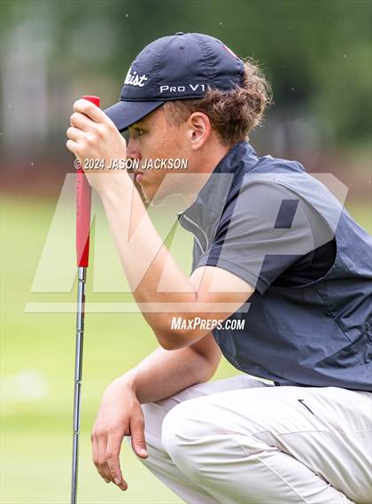 Thumbnail 1 in NCHSAA 4A Finals (Round 2) photogallery.