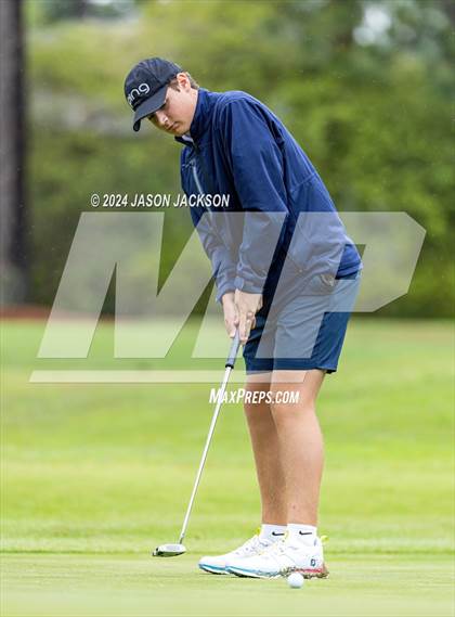 Thumbnail 2 in NCHSAA 4A Finals (Round 2) photogallery.