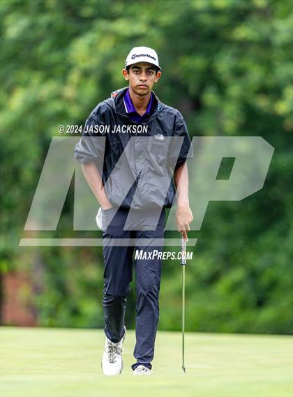 Thumbnail 2 in NCHSAA 4A Finals (Round 2) photogallery.