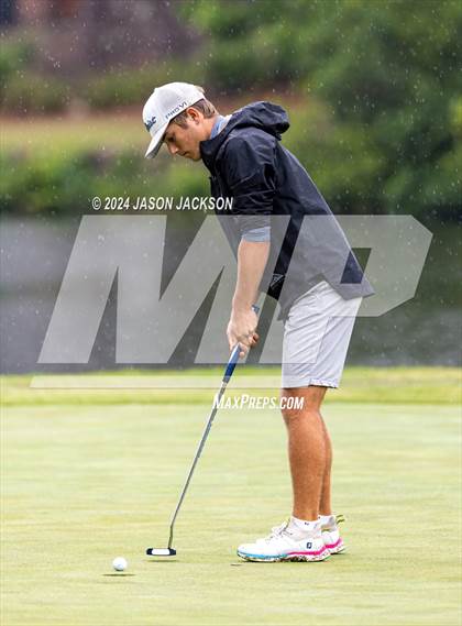 Thumbnail 1 in NCHSAA 4A Finals (Round 2) photogallery.