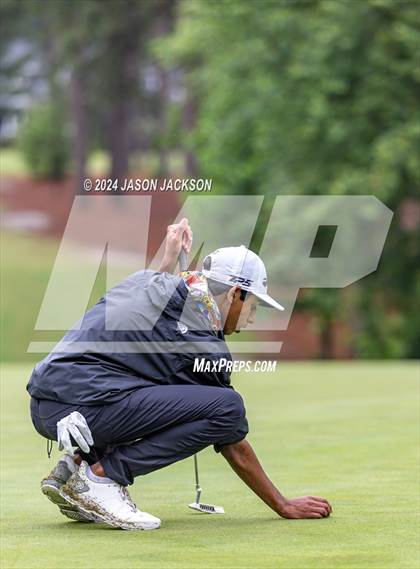 Thumbnail 2 in NCHSAA 4A Finals (Round 2) photogallery.