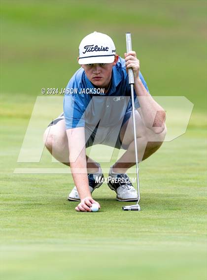 Thumbnail 2 in NCHSAA 4A Finals (Round 2) photogallery.