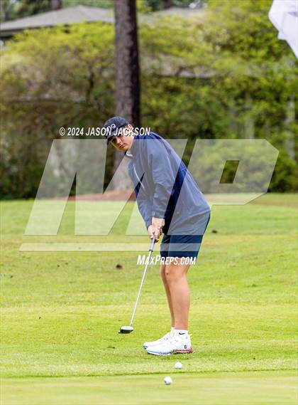 Thumbnail 2 in NCHSAA 4A Finals (Round 2) photogallery.