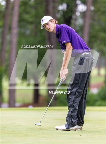 Thumbnail 1 in NCHSAA 4A Finals (Round 2) photogallery.