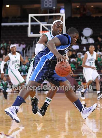 Thumbnail 2 in Compton vs. Lincoln (CIF SoCal D2 Final) photogallery.
