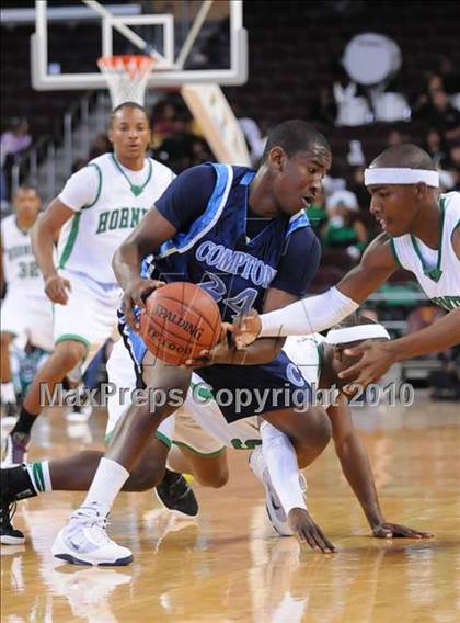 Thumbnail 2 in Compton vs. Lincoln (CIF SoCal D2 Final) photogallery.