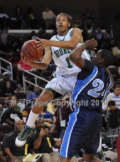 Thumbnail 1 in Compton vs. Lincoln (CIF SoCal D2 Final) photogallery.