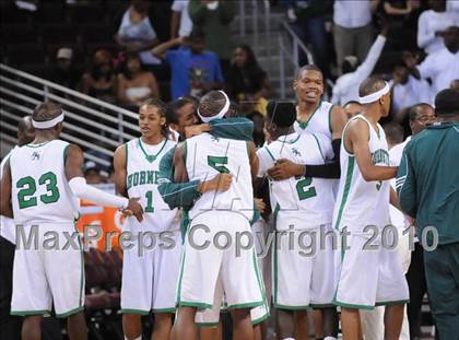 Thumbnail 2 in Compton vs. Lincoln (CIF SoCal D2 Final) photogallery.