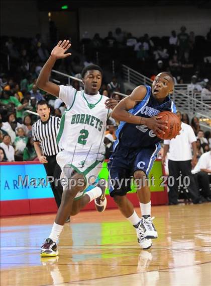 Thumbnail 3 in Compton vs. Lincoln (CIF SoCal D2 Final) photogallery.