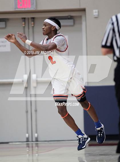 Thumbnail 3 in Fort Bend Bush vs Hebron (McDonald's Texas Invitational) photogallery.