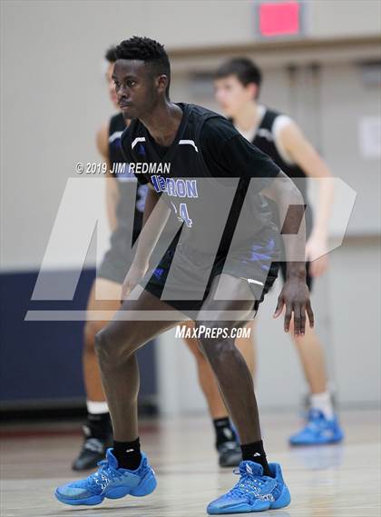 Thumbnail 2 in Fort Bend Bush vs Hebron (McDonald's Texas Invitational) photogallery.