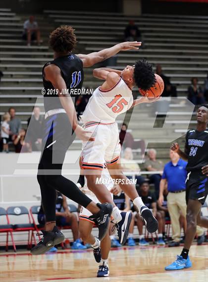 Thumbnail 2 in Fort Bend Bush vs Hebron (McDonald's Texas Invitational) photogallery.