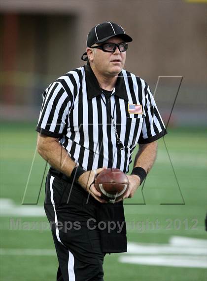 Thumbnail 1 in North Hollywood vs. Harvard-Westlake photogallery.