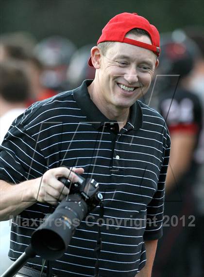Thumbnail 3 in North Hollywood vs. Harvard-Westlake photogallery.