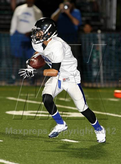 Thumbnail 3 in North Hollywood vs. Harvard-Westlake photogallery.