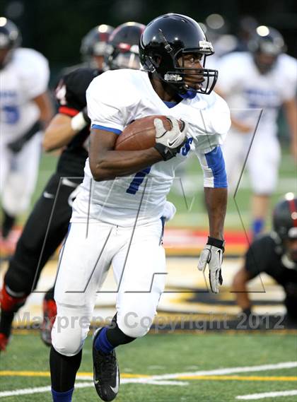 Thumbnail 2 in North Hollywood vs. Harvard-Westlake photogallery.