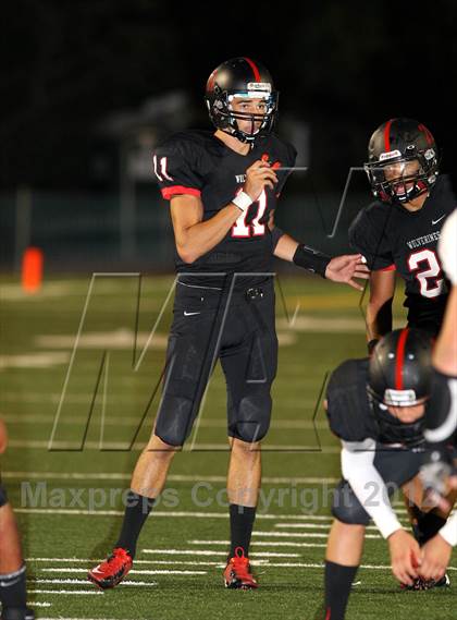 Thumbnail 3 in North Hollywood vs. Harvard-Westlake photogallery.
