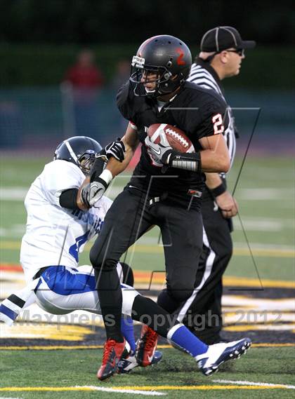 Thumbnail 3 in North Hollywood vs. Harvard-Westlake photogallery.