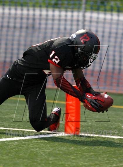 Thumbnail 3 in North Hollywood vs. Harvard-Westlake photogallery.