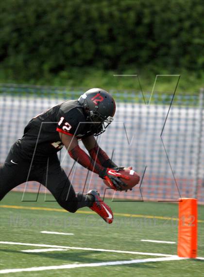 Thumbnail 2 in North Hollywood vs. Harvard-Westlake photogallery.