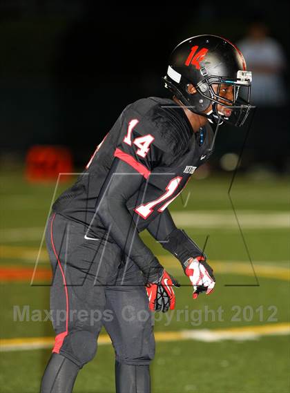 Thumbnail 3 in North Hollywood vs. Harvard-Westlake photogallery.