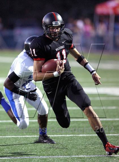 Thumbnail 2 in North Hollywood vs. Harvard-Westlake photogallery.