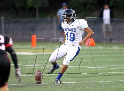 Thumbnail 2 in North Hollywood vs. Harvard-Westlake photogallery.