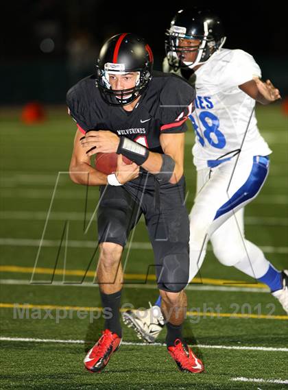 Thumbnail 3 in North Hollywood vs. Harvard-Westlake photogallery.