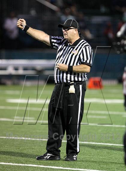 Thumbnail 2 in North Hollywood vs. Harvard-Westlake photogallery.