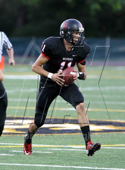 Thumbnail 3 in North Hollywood vs. Harvard-Westlake photogallery.
