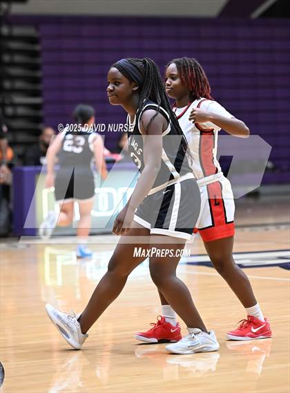 Thumbnail 1 in Lancaster vs. Cabrillo photogallery.