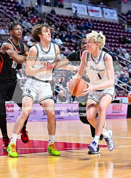 Thumbnail 1 in Imhotep Charter vs Franklin Regional (PIAA 5A Final) photogallery.
