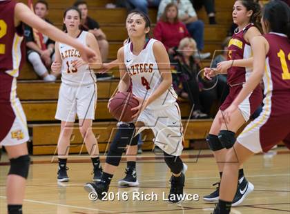 Thumbnail 2 in El Modena @ Esperanza photogallery.