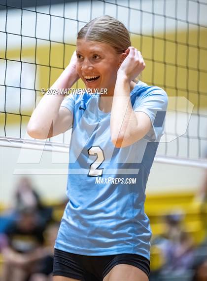 Thumbnail 1 in Cleveland vs Gray's Creek (NCHSAA 4A Second Round) photogallery.