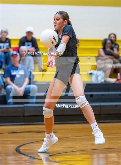Thumbnail 2 in Cleveland vs Gray's Creek (NCHSAA 4A Second Round) photogallery.