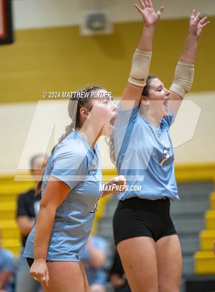 Thumbnail 2 in Cleveland vs Gray's Creek (NCHSAA 4A Second Round) photogallery.