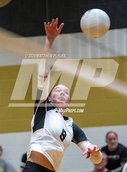 Thumbnail 1 in Cleveland vs Gray's Creek (NCHSAA 4A Second Round) photogallery.