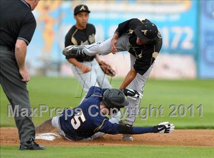 Thumbnail 3 in Arroyo Valley vs Carter (County Clash) photogallery.
